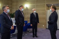 Članovi Predsjedništva na radnom ručku sa Varheljijem