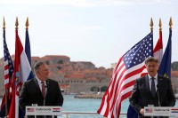 Pompeo i Plenković: SAD će "pogurati" reformske procese u BiH i regionu i put u EU i NATO