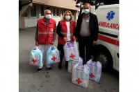 Уручено 16 паковања дјечијих пелена породилишту у Зворнику