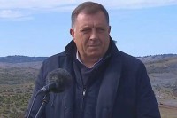 Dodik: Srbija sposobna da odbrani svoju državnost i suverenitet