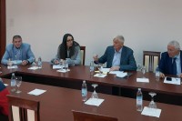 Шпирић: Србима омогућити останак на огњиштима