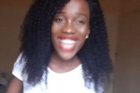 Afrikanka pjeva “Sini jarko sunce sa Kosova” VIDEO