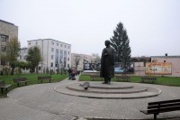 I spomenik čeka smirivanje epidemije