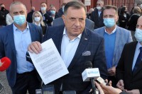 Dodik: Pitanje legalizacije objekata biće riješeno