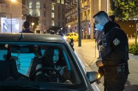 U Grčkoj od ponedjeljka policijski čas, zatvaraju se barovi, muzeji, teretane
