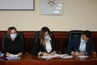 У Мркоњић Граду потписани уговори о запошљавању за 13 приправника