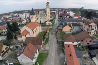 Šamac: Ugostitelj poklonio 1.300 maski osnovnim školama