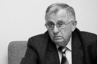 Преминуо Раде Ракуљ