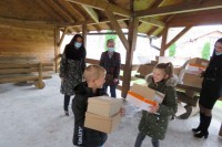 "Бема" поклонила обућу дјеци из вишечланих породица
