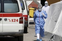 Zdravstveni radnici RS apeluju: Pridržavajte se preporuka, mi smo na izmaku snaga, u bolnicama sve manje mjesta