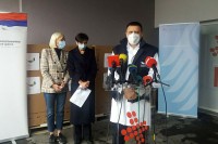 Донација Владе Њемачке: УКЦ-у уручено пет респиратора