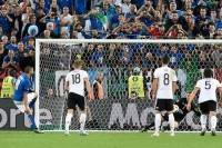 Emisija o prodaji antikviteta gledanija od reprezentacije