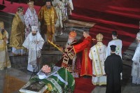 Sveta liturgija povodom upokojenja patrijarha Irineja u hramu Svetog Save UŽIVO