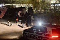 Policijska akcija na Ilidži: U kombiju pronađeno više od 20 migranata