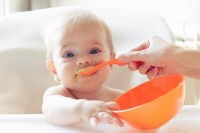 Stručnjaci savjetuju: Ovo je najgora hrana za bebe koju treba izbjegavati