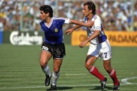 Učesnici čuvene utakmice u Firenci za “Glas Srpske” se prisjetili susreta sa Maradonom: Živio je kako je htio, ali ga pamtimo po lopti