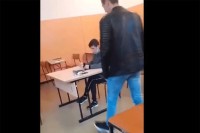 Аутистичног дјечака у школи у Цазину малтретирао вршњак
