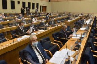 Prvo odmjeravanje snaga u NSRS po izlasku DNS-a iz koalicije: Stari partneri i samostalni poslanici čvrsto uz SNSD