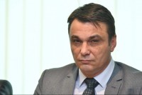 Sadik Ahmetović optužen da je zloupotrijebio položaj dok je bio ministar