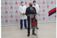 Петар Ђокић уручио донацију УКЦ-у: Морамо да удружимо снаге у борби против пандемије