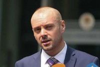 Radanović: U pojedinim institucijama fotografije Ante Pavelića