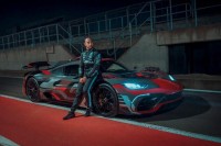 Луис Хамилтон помаже у развоју хипераутомобила Мерцедес-AMG One