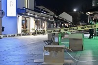 Na Baščaršiji ranjen Almer Inajetović, policija traga za napadačem obučenim u Djeda Mraza