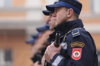 Višković: Uniforme i obuću za pripadnike MUP-a da rade domaće firme