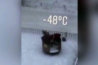 Pustili đake iz škole zbog minus 48, oni otišli da se igraju