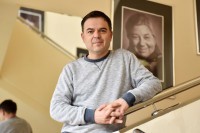 Aleksandar Stojković, glumac, za “Glas Srpske”: Teška vremena se ponavljaju, jer sve guramo pod tepih