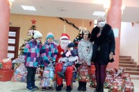 Докторка Снежана Кутлешић Стевић из Бањалуке обезбиједила 50 пакетића за малишане у Дрвару