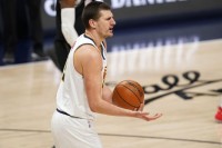 Tripl-dabl Jokića za pobjedu Denvera, Bogdanović 17 poena