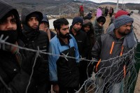 Migranti nezadovoljni uslovima u “Lipi”, odbijaju hranu