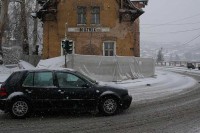 Упозорење возачима да возе опрезно због снијега и кише