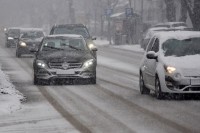 Стање на путевима: Поледица на коловозима