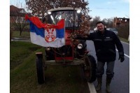 Policija u Posavskom kantonu piše nove kazne: Nigdje ne piše da građani ne smiju isticati zastavu Srbije
