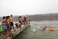“Атоси” одржали пробно пливање за часни крст