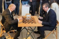 Ivković pobijedio Vučića u šahu