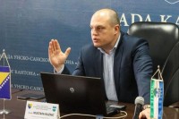Ružnić: Pomoć EU neće riješiti problem, ako su uslov novi kampovi