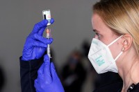 У приоритетној групи за вакцинацију између 150.000 и 200.000 становника Српске
