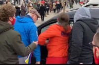 Инцидент на протесту у Мостару: Насрнули на медицинаре, двије особе ухапшене