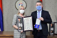 Шеранић уручио одликовања директорима 25 домова здравља