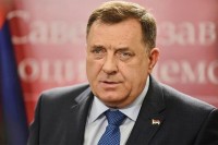 Dodik: Očigledno neko pokušava da zavadi rukovodstvo Srpske i Srbije