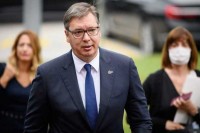 Vučić: Namjeravamo da vakcinišemo medicinare iz Srpske u Srbiji