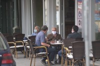 У кафићима у Српској за истим столом може да сједи највише шест особа