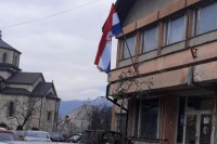 Radanović: Zastava "Hercegbosanske županije"  na Polcijskoj stanici u Drvaru provokacija
