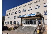 Болница Требиње: Четири одјељења од данас нису у ковид режиму