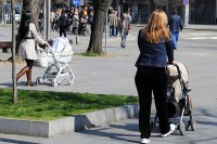 Јавни фонд за дјечију заштиту: Исплата материнског додатка и осталих накнада