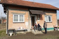 Помоћ Шамчана за сестре повратнице у Доњу Дубицу код Оџака