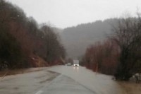 Повукла се вода са пут Гацко-Невесиње